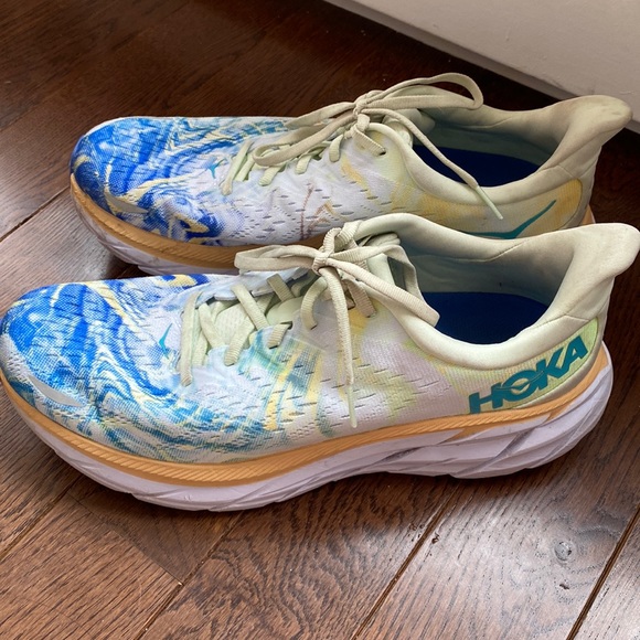 hoka together
